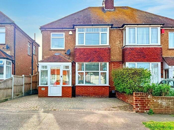 3 Bedroom Semi-Detached House For Sale In Garrard Avenue, Margate, CT9