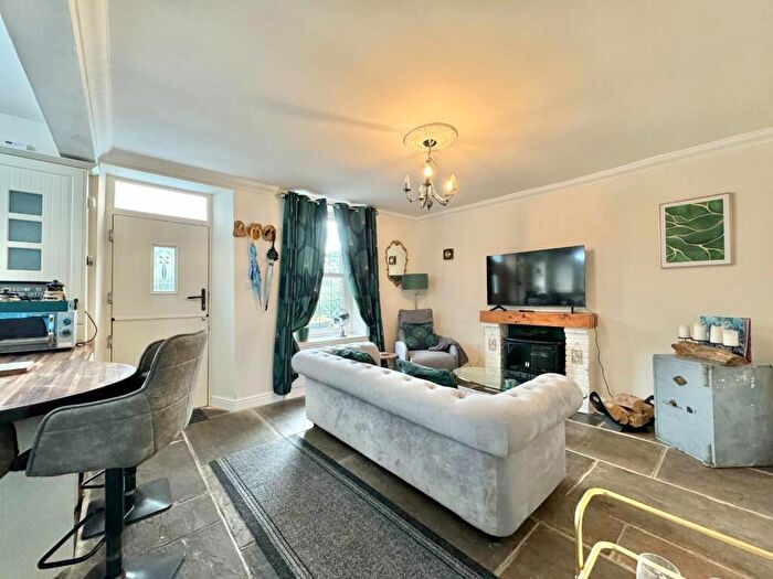 2 Bedroom Cottage For Sale In The Green, Penistone, Sheffield, S36