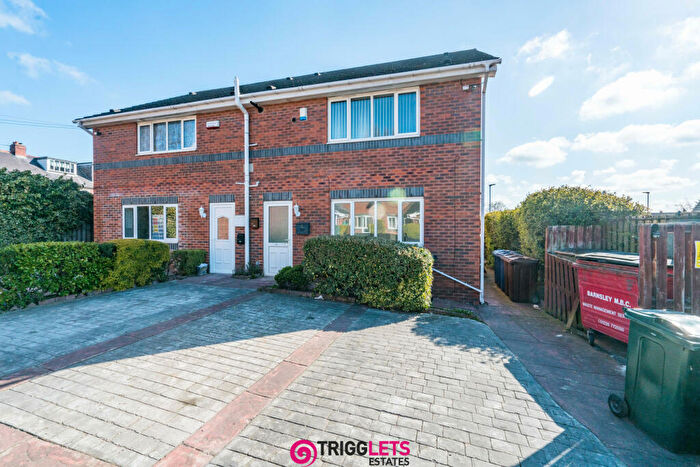 1 Bedroom Apartment To Rent In Edwins Close, Barnsley, South Yorkshire, S71