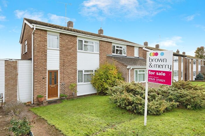 3 Bedroom Semi Detached House For Sale In Kiteleys Green, Leighton Buzzard, LU7