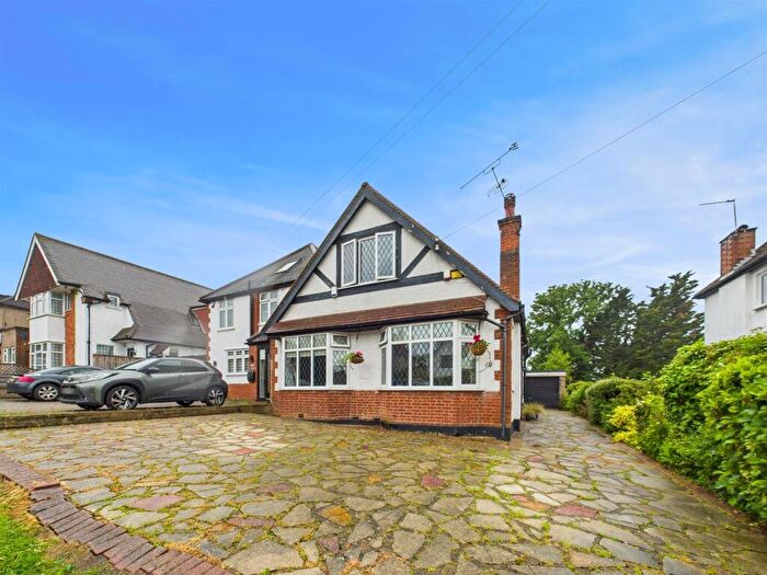 3 Bedroom Semi-Detached Bungalow For Sale In Windmill Hill, Ruislip, HA4