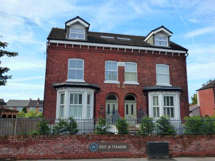 1 Bedroom Flat To Rent In Ryley Mount, Stockport, SK2