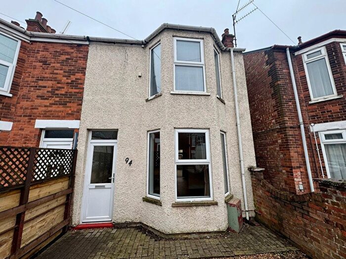 3 Bedroom Semi-detached House To Rent In Loke Road, King's Lynn, PE30