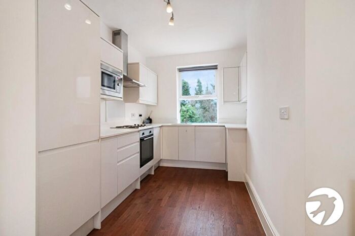 1 Bedroom Flat To Rent In Brownhill Road, Catford, London, SE6