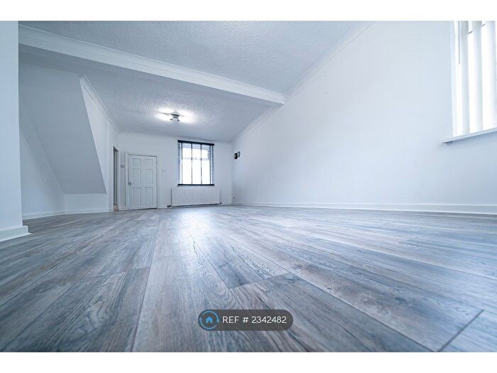 2 Bedroom End Of Terrace House To Rent In Park Street, Swinton, Manchester, M27