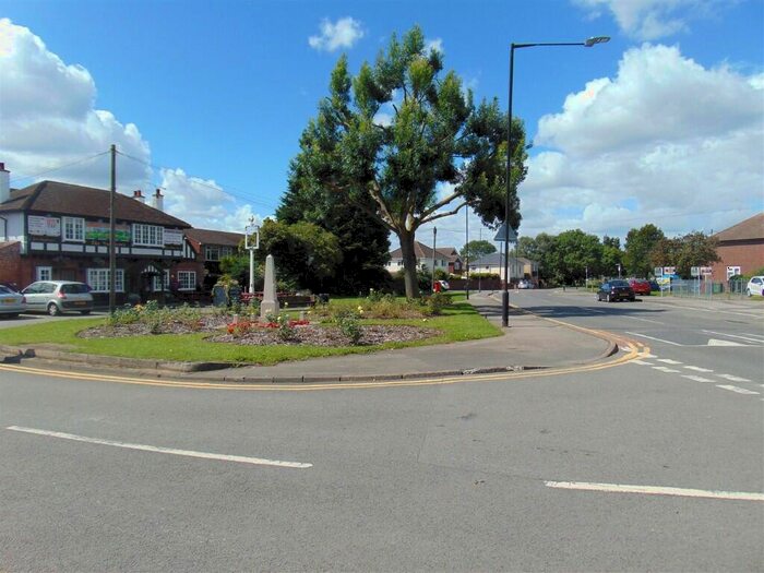 2 Bedroom Flat To Rent In Lower Cippenham Lane, Slough, Berkshire, SL1