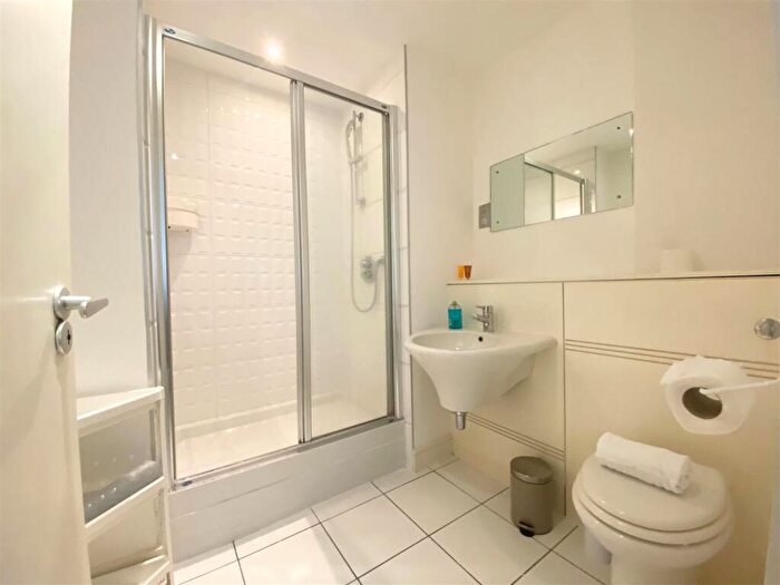 2 Bedroom Apartment To Rent In The Waterquarter, Cardiff Bay, CF10