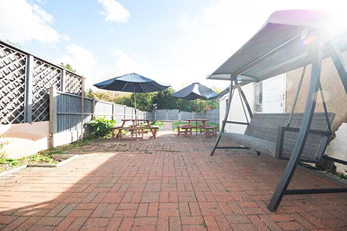 3 Bedroom Semi Detached House For Sale In Highwood Gardens, Clayhall, IG5