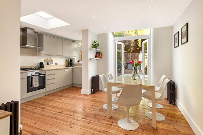 3 Bedroom Terraced House For Sale In Eversleigh Road, London, SW11