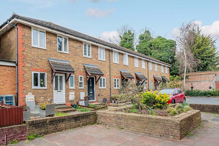 3 Bedroom Terraced House To Rent In Gressenhall Road, Southfields, London, SW18