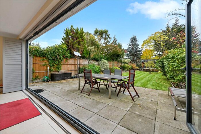 5 Bedroom Semi Detached House For Sale In The Ridgeway, Golders Green, NW11