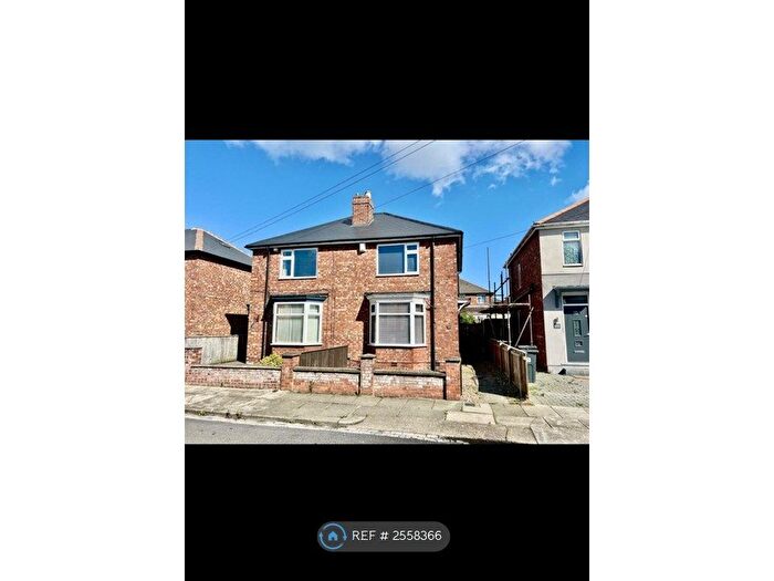 2 Bedroom Semi-Detached House To Rent In Bensham Road, Darlington, DL1