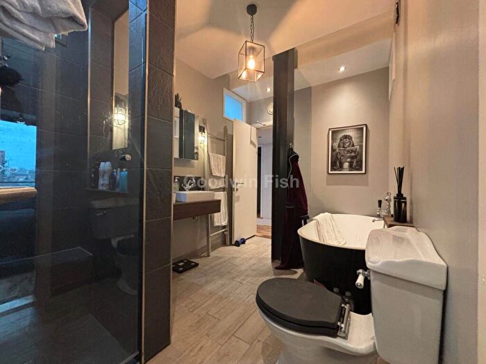 2 Bedroom Apartment For Sale In The Box Works, Worsley Street, Castlefield, M15