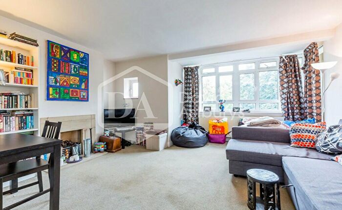 2 Bedroom Apartment To Rent In Park Road, Crouch End, London, N8