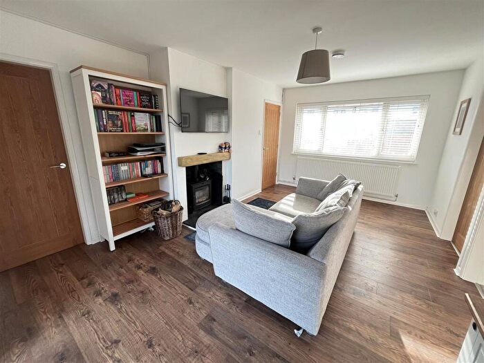 2 Bedroom Detached Bungalow For Sale In Repton Road, Hartshorne, Swadlincote, DE11