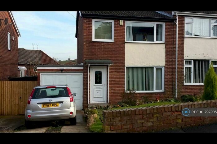 3 Bedroom Semi-Detached House To Rent In Gildersome, Gildersome, Leeds, LS27