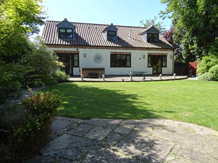 4 Bedroom Bungalow For Sale In Silver Street, Bardney, LN3