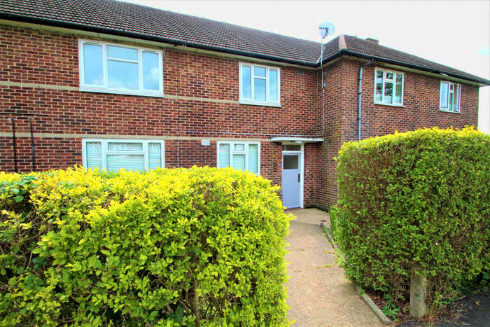 1 Bedroom Flat To Rent In Burney Drive, Loughton, IG10