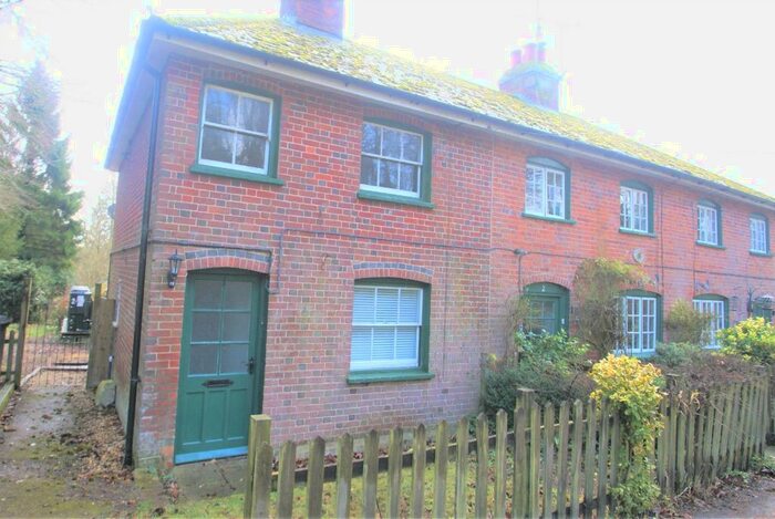 2 Bedroom Cottage To Rent In Fullerton Road, Wherwell, SP11