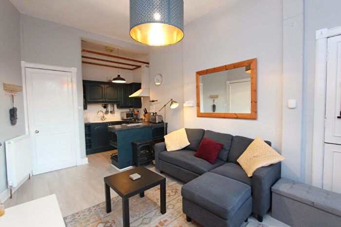 1 Bedroom Flat To Rent In Comely Bank Row, Comely Bank, Edinburgh, EH4