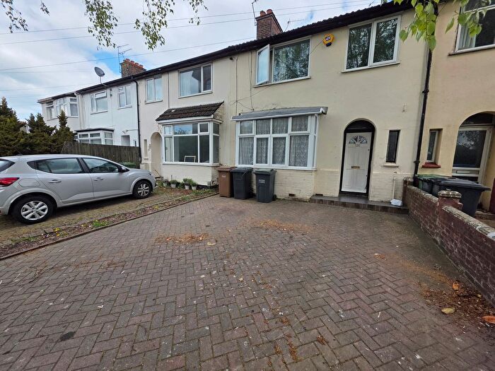 3 Bedroom Terraced House To Rent In Hart Lane, Luton, LU2