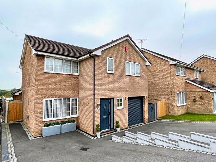 4 Bedroom Detached House For Sale In Poplar Close, Coedpoeth, LL11