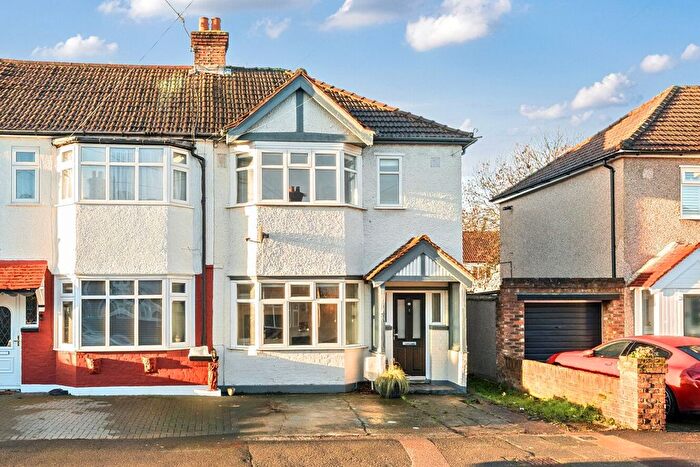 3 Bedroom End Of Terrace House For Sale In Cobham Avenue, New Malden, Surrey, KT3