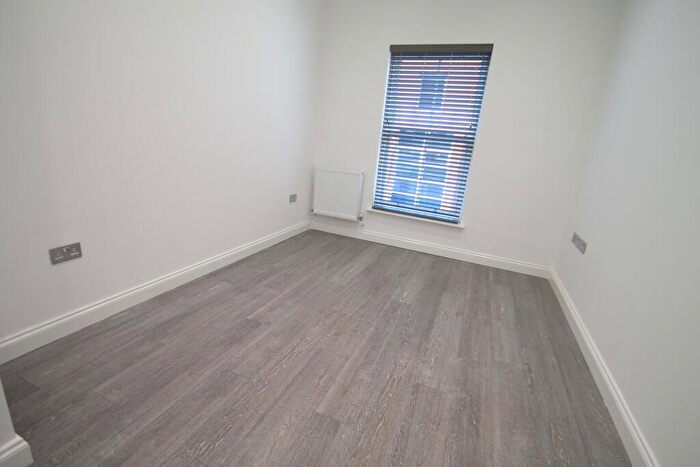 2 Bedroom Apartment To Rent In Hatters Court, Luton, LU1