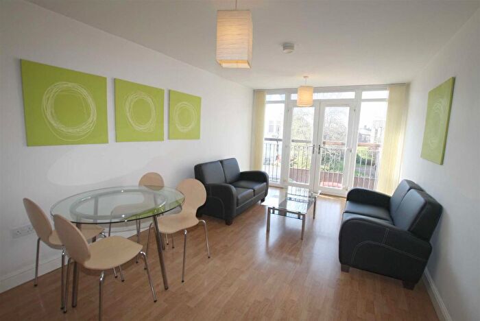 2 Bedroom Flat To Rent In The Gallery, Moss Lane East, Manchester, M14