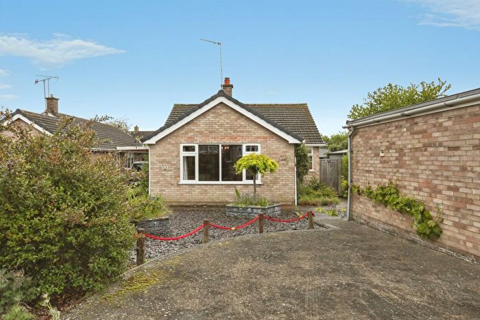 3 Bedroom Detached Bungalow For Sale In Wheatacres, Thetford, IP24
