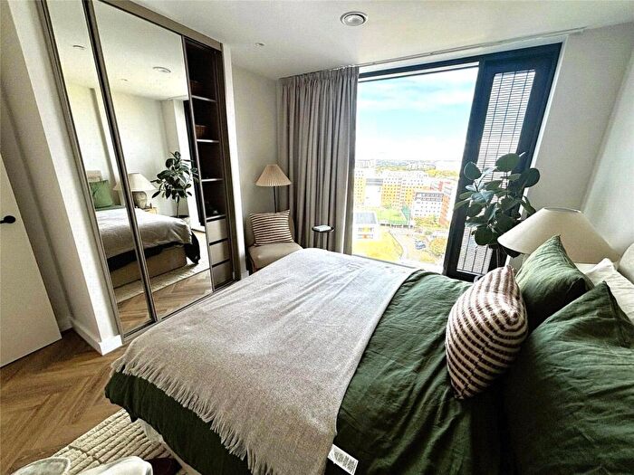 2 Bedroom Apartment To Rent In One Eastside, Jennens Road, Birmingham, West Midlands, B4