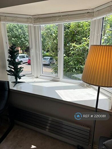 2 Bedroom Flat To Rent In Bunnung Way, London, N7