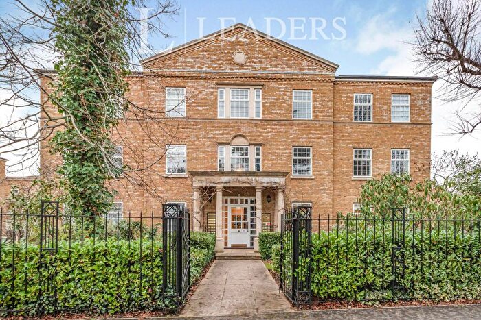 1 Bedroom House To Rent In Balaclava Road, Surbiton, KT6