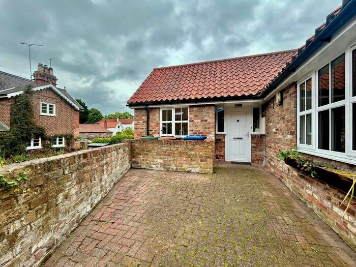 2 Bedroom Bungalow To Rent In Sherwood Court, Kirk Lane, Walkington, Beverley, East Riding Of Yorkshire, HU17