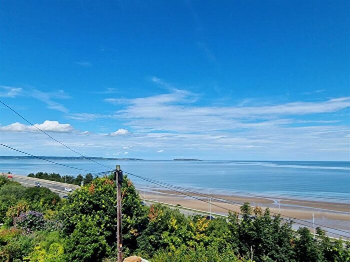 2 Bedroom Apartment To Rent In London House, Penmaenmawr, LL34