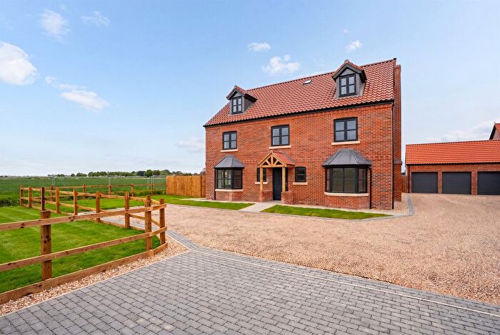 5 Bedroom Detached House For Sale In Roman Road, Moulton Chapel, Spalding, PE12