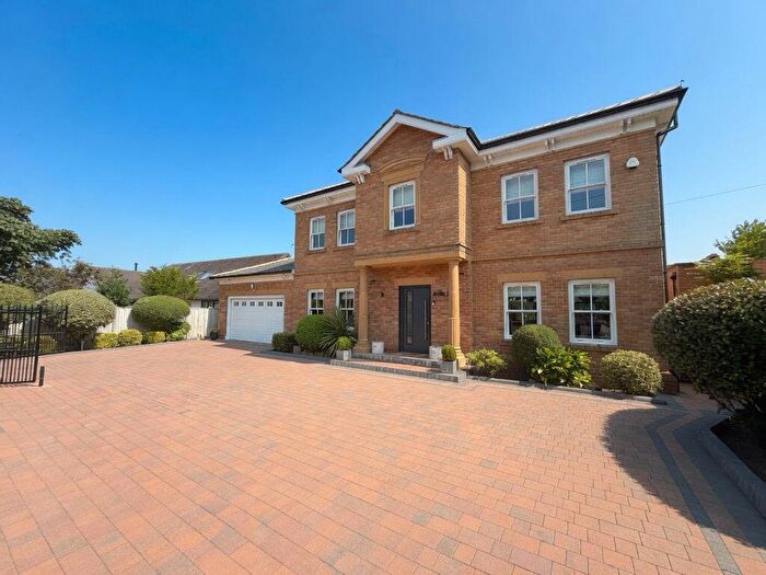 5 Bedroom Detached House For Sale In A Must View Home - Highgate House, Hardhorn Road, Poulton-Le-Fylde, FY6