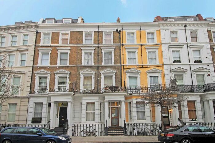 Studio To Rent In Collingham Place, London, SW5