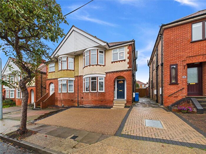 3 Bedroom Semi-Detached House For Sale In Mornington Avenue, Ipswich, Suffolk, IP1
