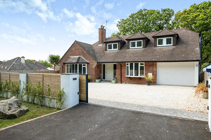 5 Bedroom Detached House For Sale In Lymington Road, Highcliffe, Christchurch, BH23