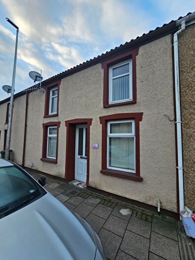 3 Bedroom Terraced House To Rent In Cardiff Road, Aberdare, CF44