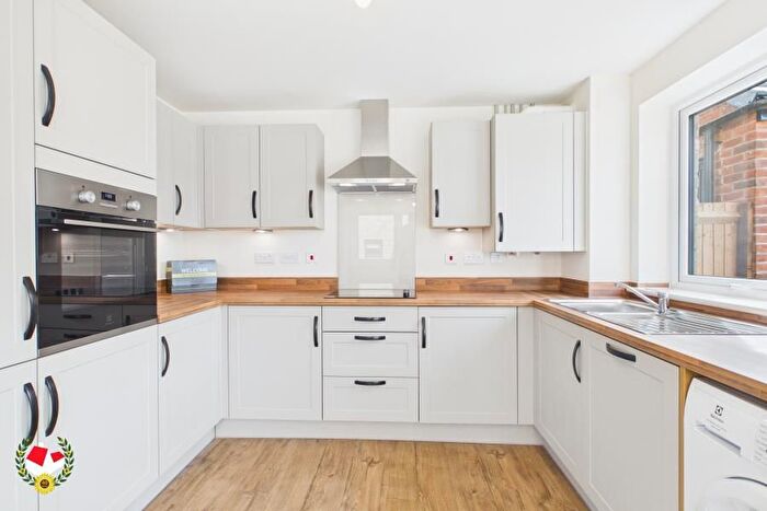 3 Bedroom Detached House To Rent In Doyle Road, Yate, Bristol, BS37