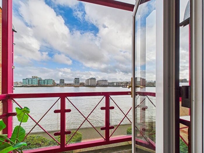 1 Bedroom Flat For Sale In Caledonian Wharf, London, E14
