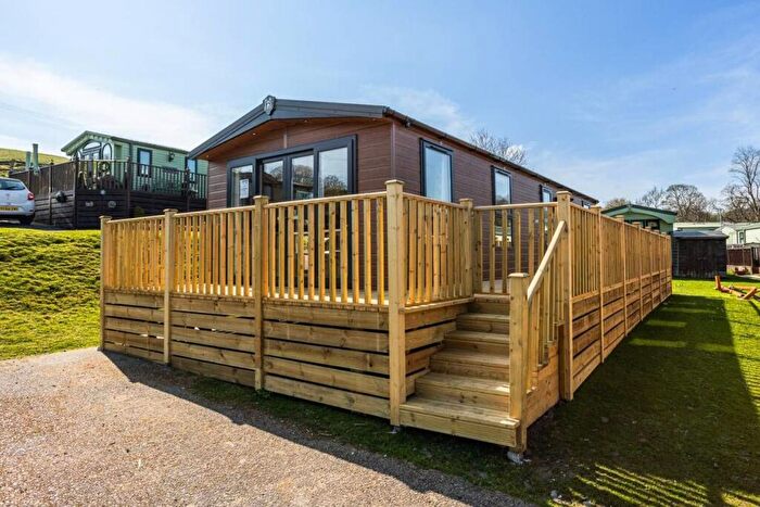 2 Bedroom Caravan For Sale In Haworth, Haworth, BD21