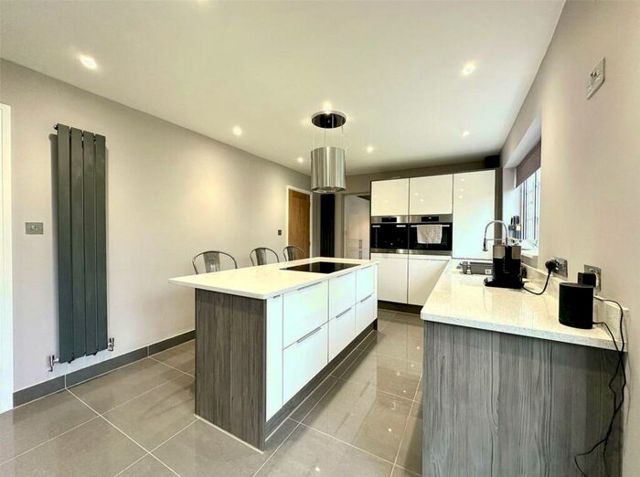 4 Bedroom Detached House To Rent In Blunsdon Road, Haydon Wick, Swindon, SN25