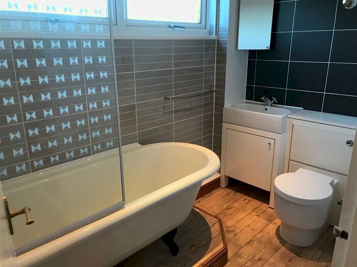 3 Bedroom House To Rent In Masons Court, Aylesbury, HP19