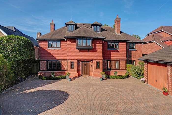6 Bedroom Detached House For Sale In Ledborough Gate, Beaconsfield, HP9