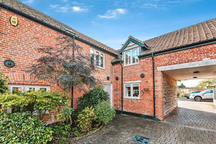 4 Bedroom Barn Conversion For Sale In Gyes Old Yard, Market Lavington, Devizes, SN10