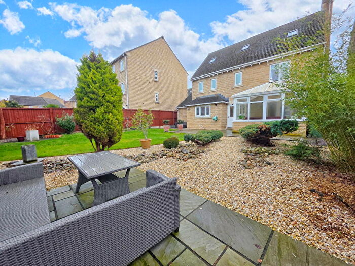 5 Bedroom Detached House For Sale In Maydal Drive, Woolley Grange, Barnsley, S75