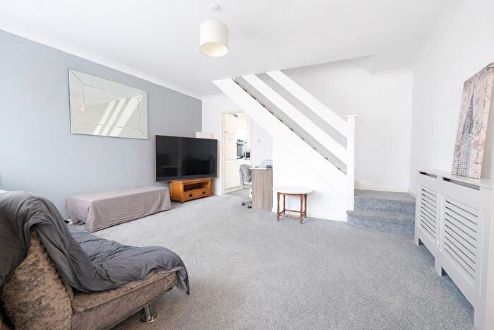 2 Bedroom Terraced House For Sale In Lime Grove, Paulsgrove, PO6